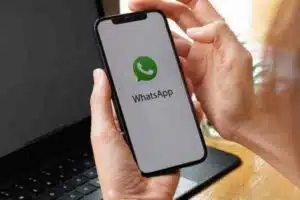 WhatsApp Business em dois celulares